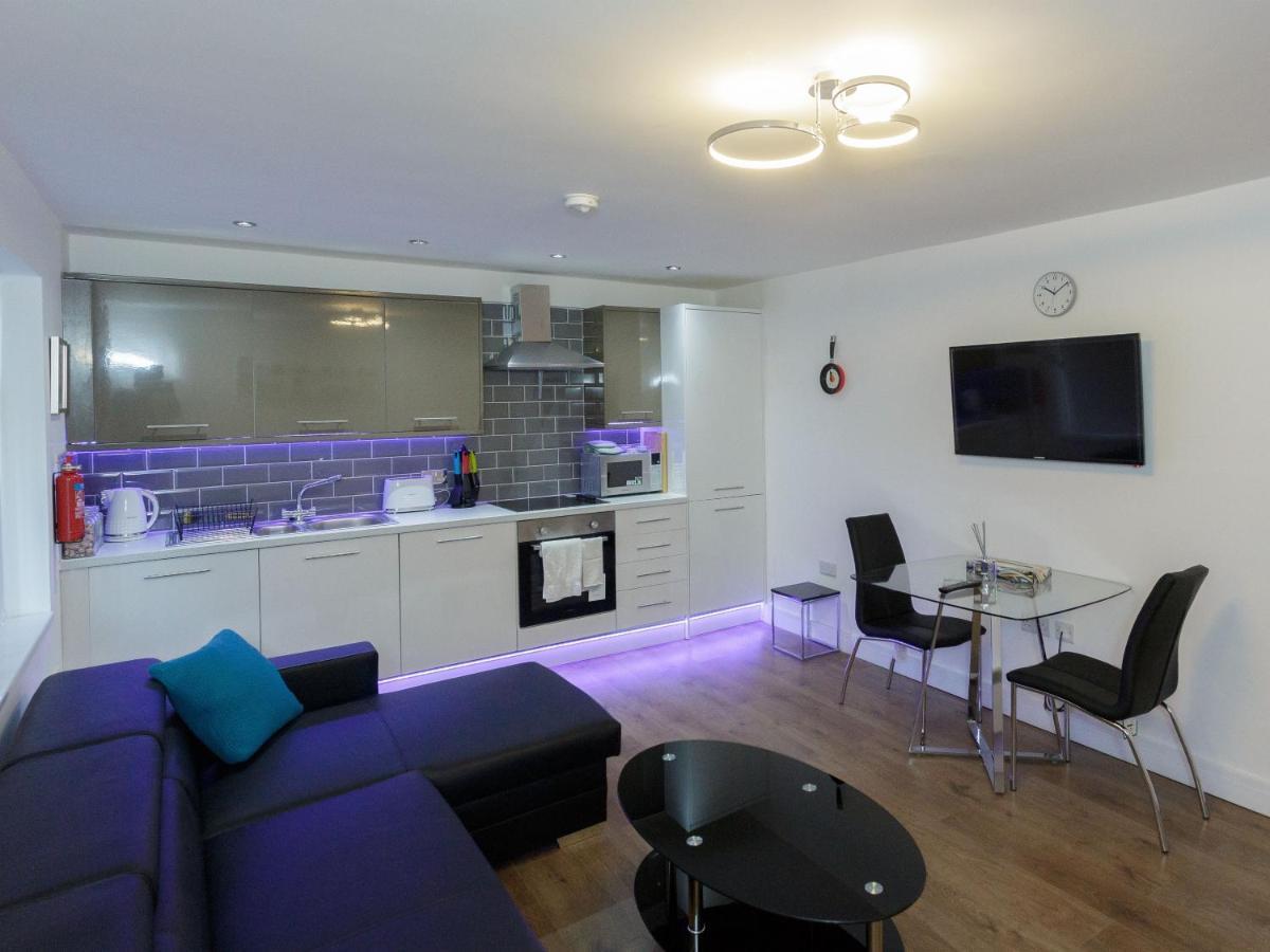 Live In Leeds Greenhill Bungalows Exterior photo